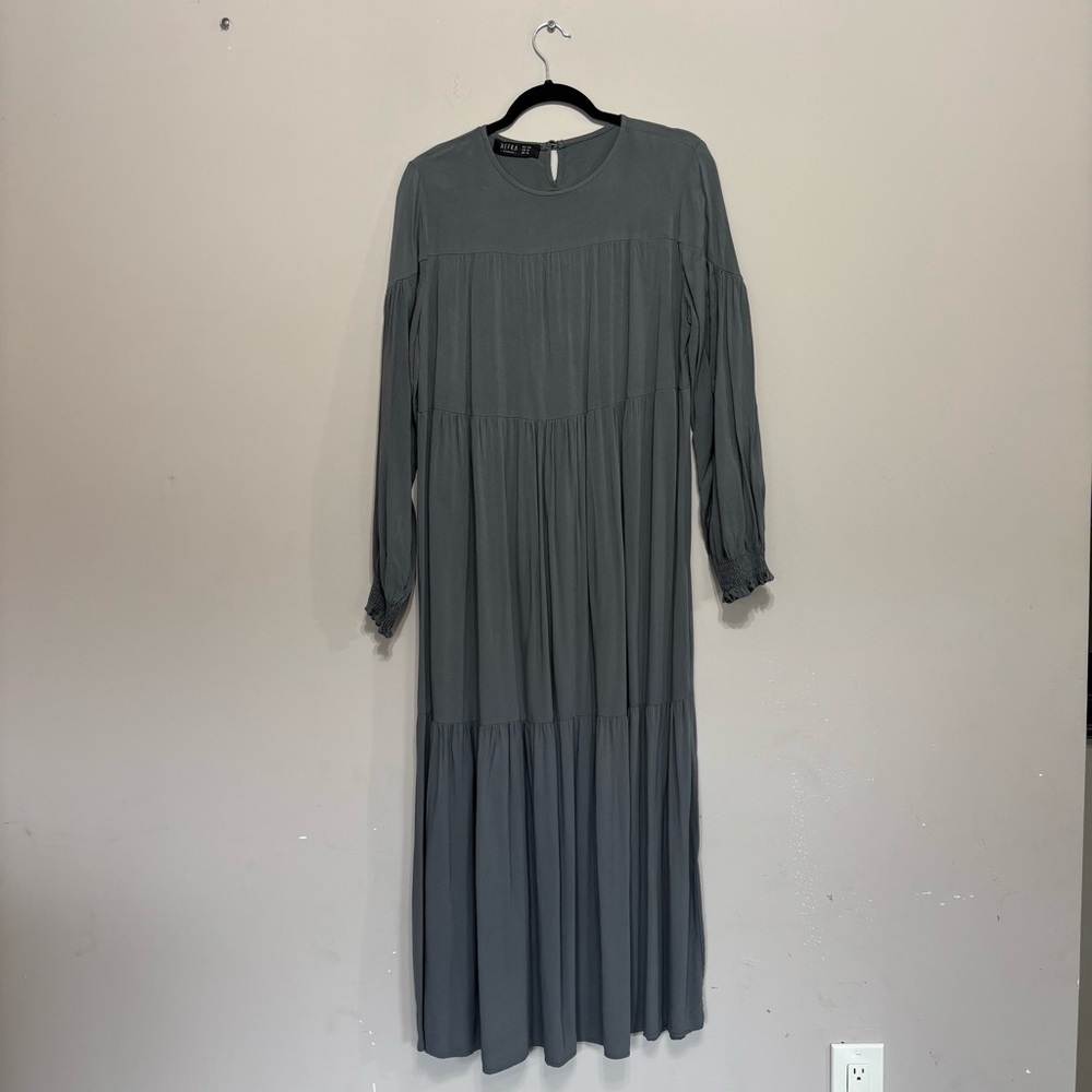 Chic‎ Long Sleeve Gray Dress